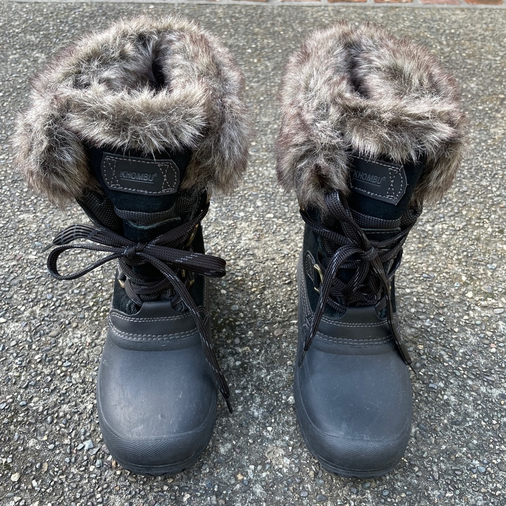 Khombu Winter Boots, Women’s Size 8 M, Black